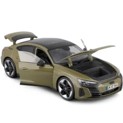 Audi RS E-Tron GT kaki