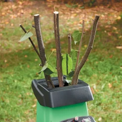 Broyeur de végétaux électrique