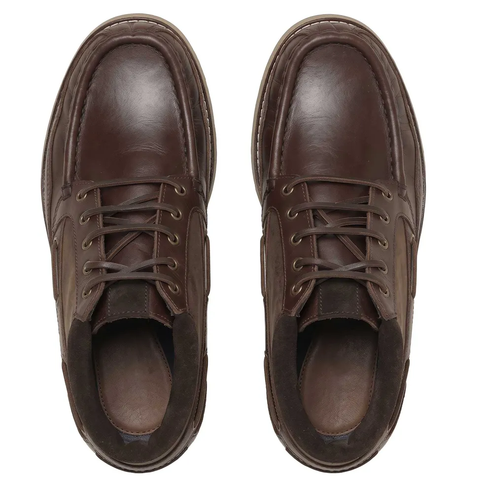Chaussures bateaux montantes