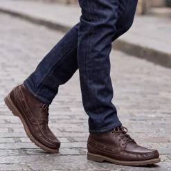 Chaussures bateaux montantes