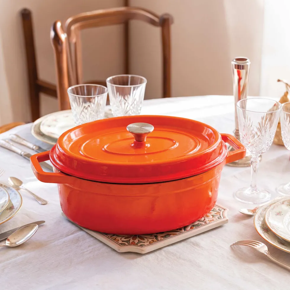 Cocotte en fonte ovale
