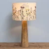 La lampe brodée fleurie