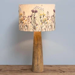 La lampe brodée fleurie