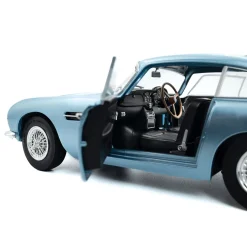 L’Aston martin DB5 bleue métallique de 1964