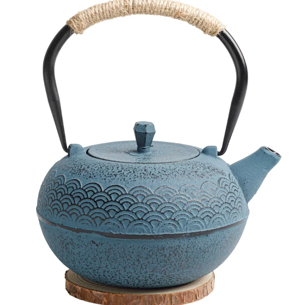 La théière en fonte traditionnelle