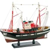 Le bateau de pêche en bois