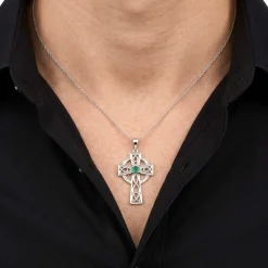 Le pendentif croix celtique