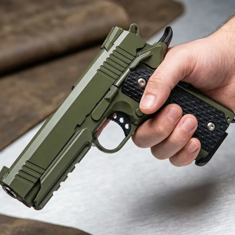 Le pistolet Colt 1911 Warrior à billes