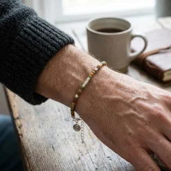 Les 2 bracelets en pierres fines