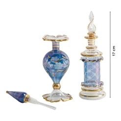 Les deux flacons de parfum bleus