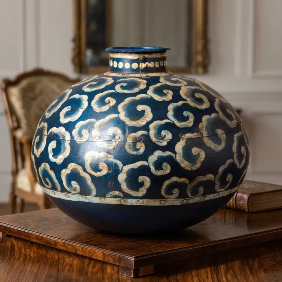 Le vase antique bleu