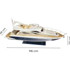 Le yacht à moteur