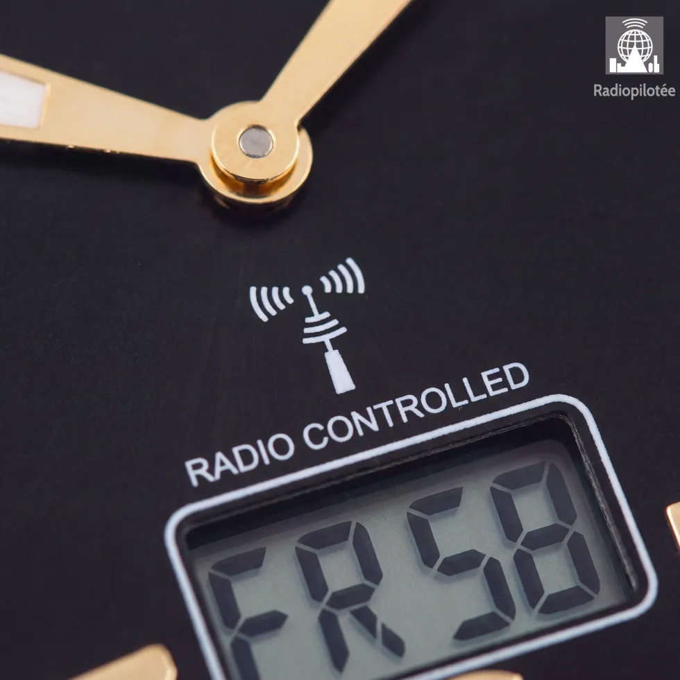 Montre gold radiopilotée