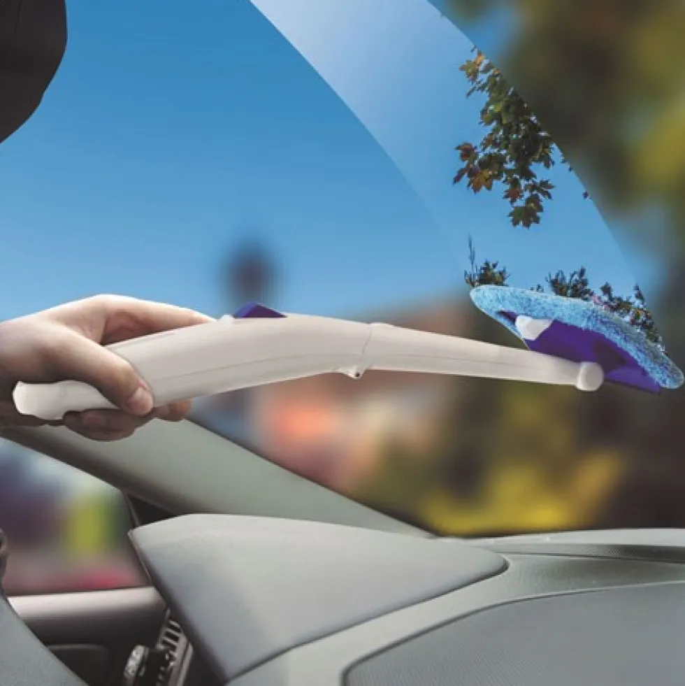 Nettoie-vitre spray auto