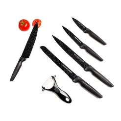 Set de couteaux et éplucheur
