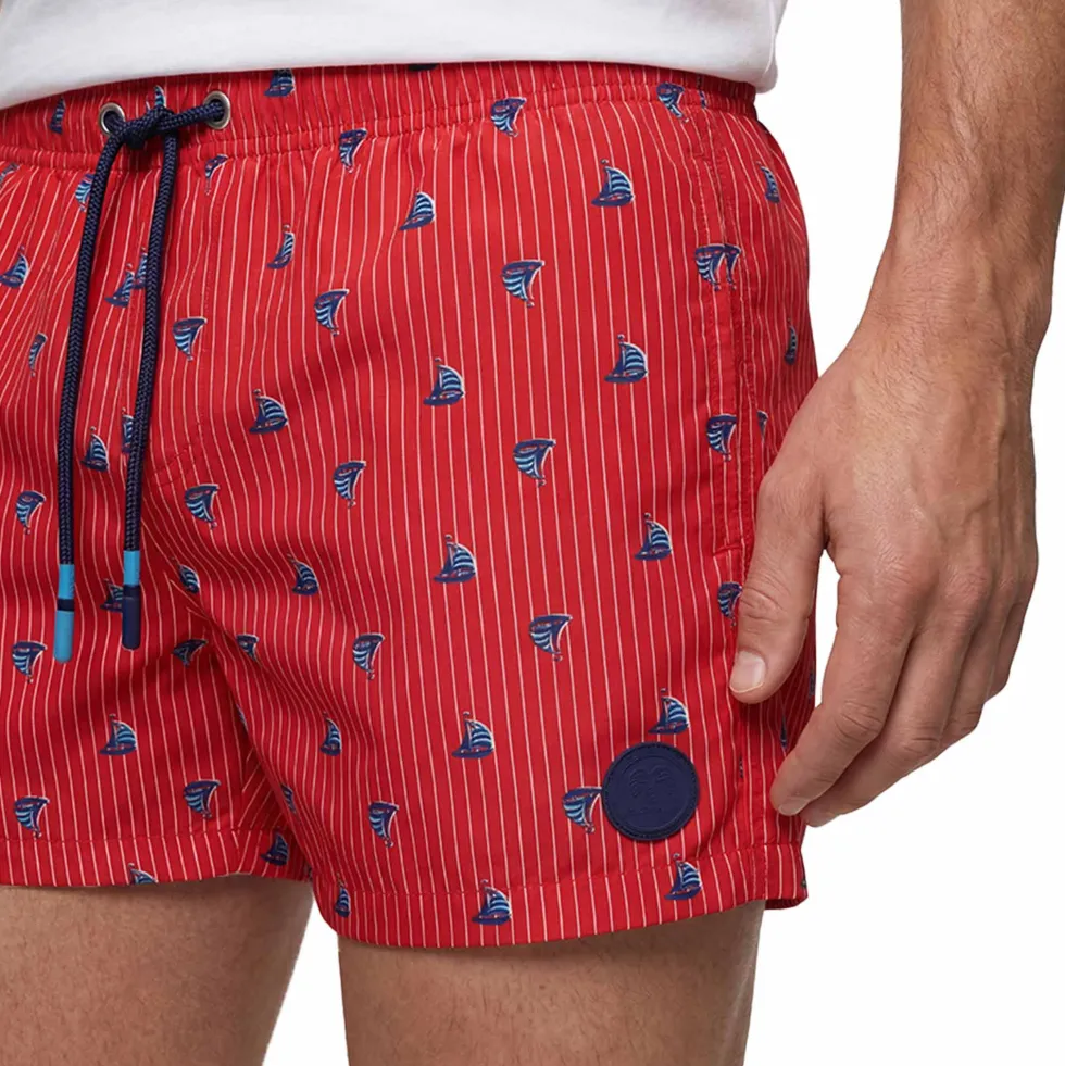 Short de bain rose imprimé bateaux