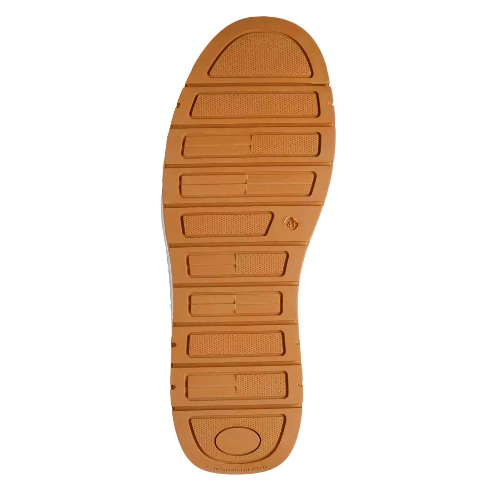 Sporting zip softwalk